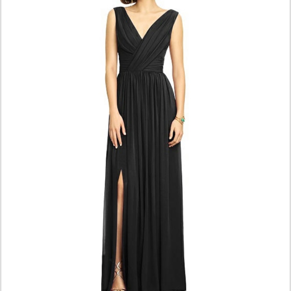 NWOT Dessy Collection Lux V-Neck Chiffon Gown 2984